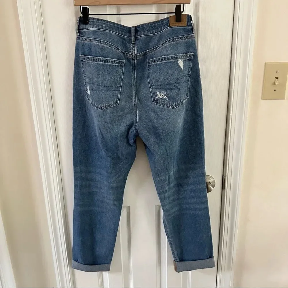 American Eagle Distressed Mom Jean Women’s Size 6